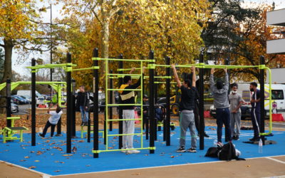 À Fontenay-sous-Bois, l’installation de l’aire de street workout en plein confinement, ravit les habitants