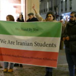 Liberté, solidarité, Iran, les étudiants marchent en soutien au peuple Iranien