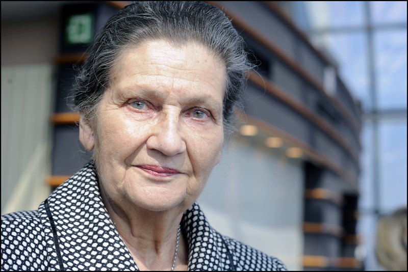 Simone Veil : une icône de la résilience